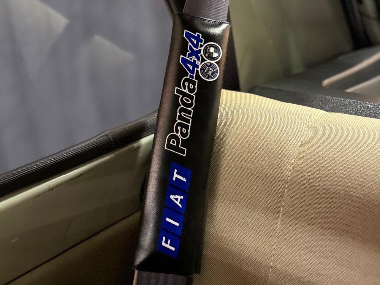 MERAVIGLIOSA PANDA 4 × 4 IN CONDIZIONI DA VETRINA ISCRITTA AS