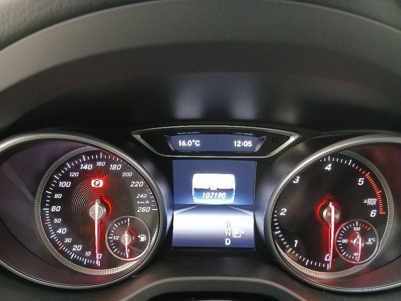 Mercedes-Benz CLA Shooting Brake 200 d Premium auto FL