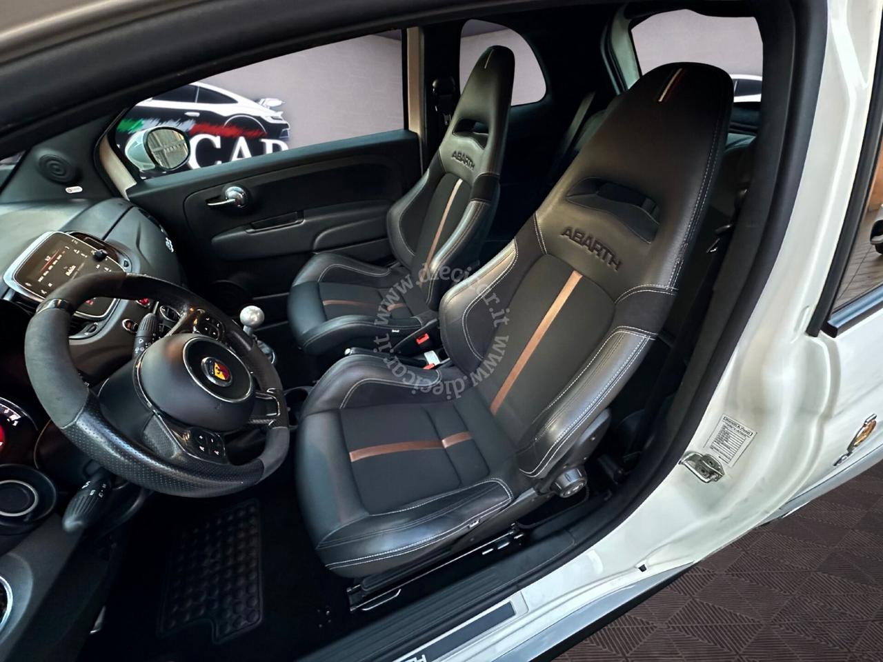 Abarth 695 1.4 Turbo T-Jet 180 CV 70° XENO NAVI SABELT UNIPRO