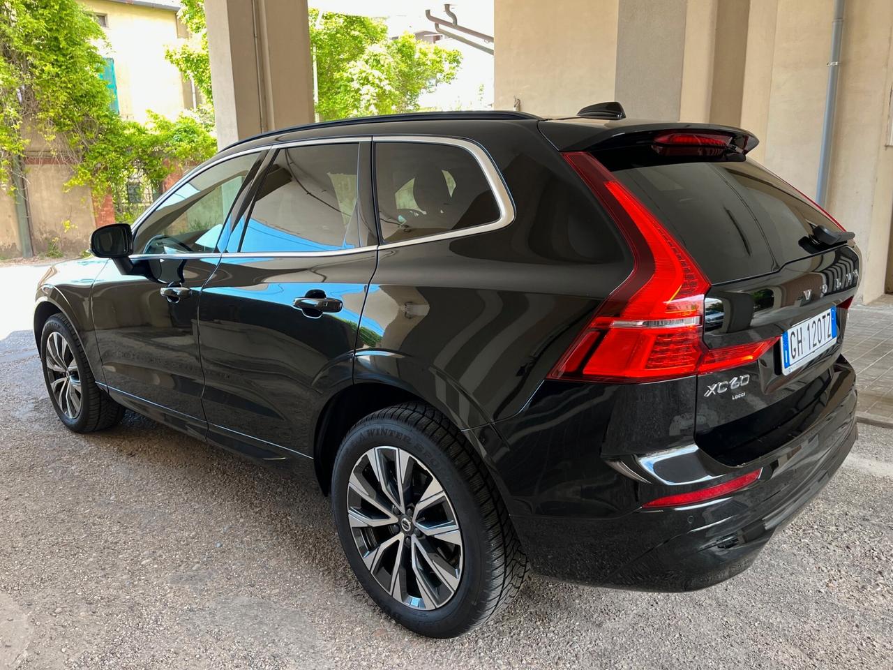 Volvo XC 60 XC60 B4 (d) AWD Geartronic Momentum Pro