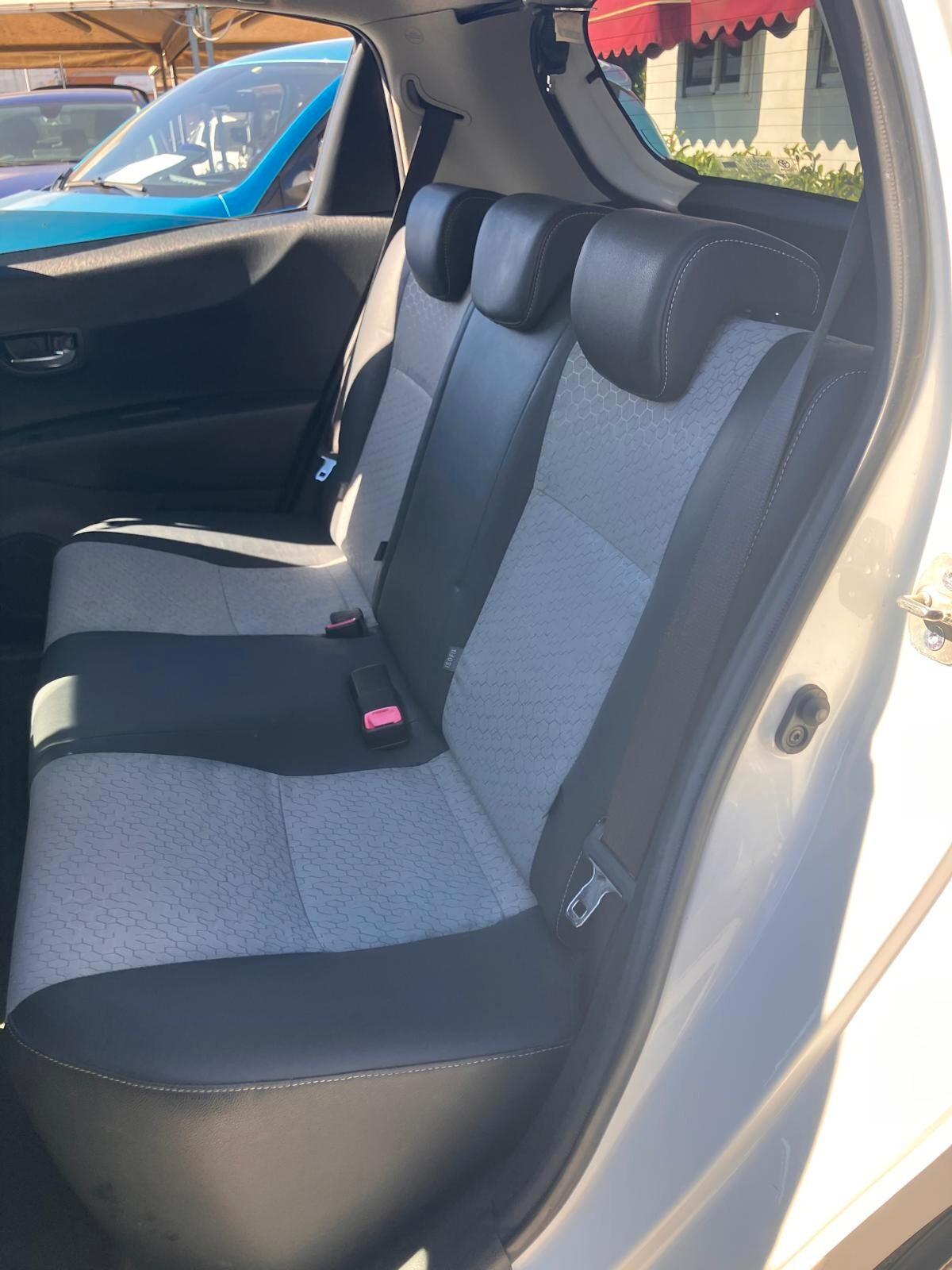 TOYOTA YARIS 1.3 100cv 5 Porte Lounge