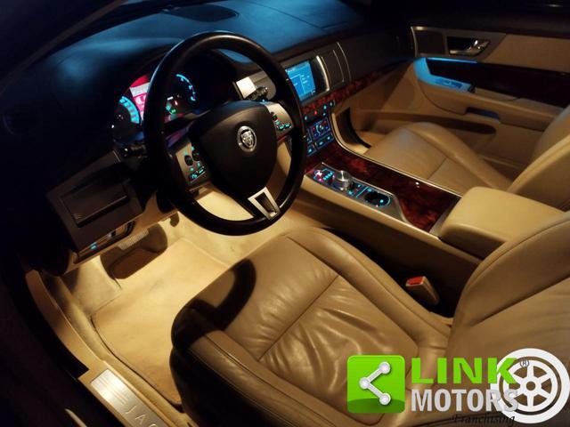 JAGUAR XF 2.7D V6 Premium Luxury