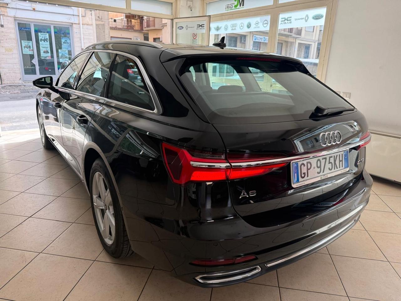 Audi A4 Avant 40 TDI quattro S tronic Business Advanced