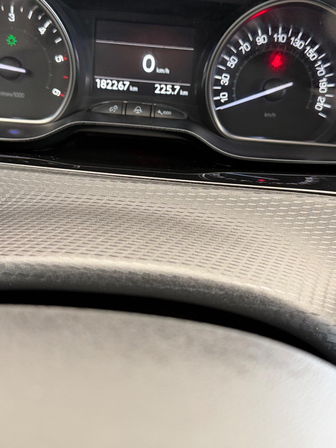 Peugeot 2008 BlueHDi 100 GT Line