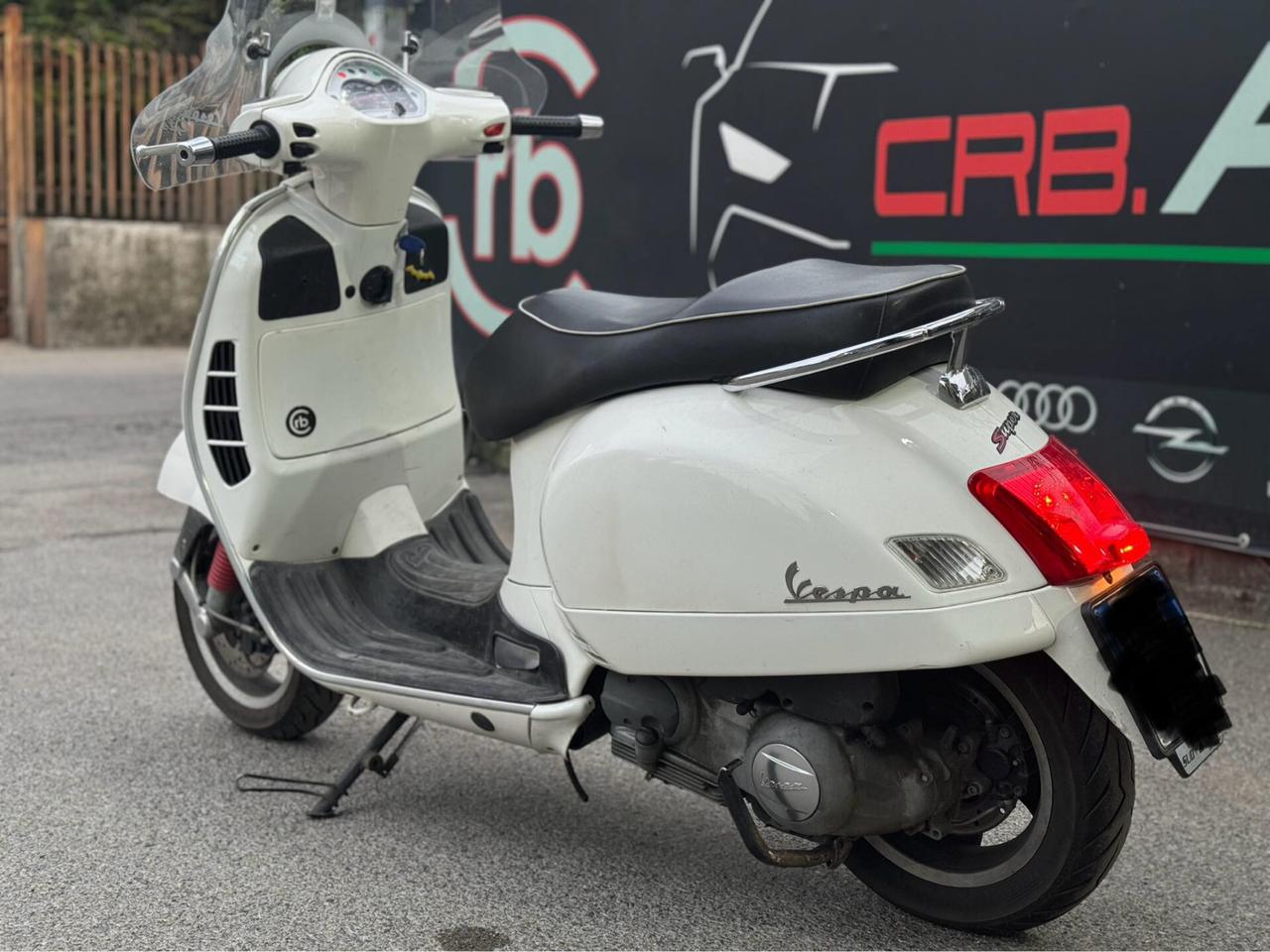 VESPA GTS 300 SUPER GARANTITA 12 MESI