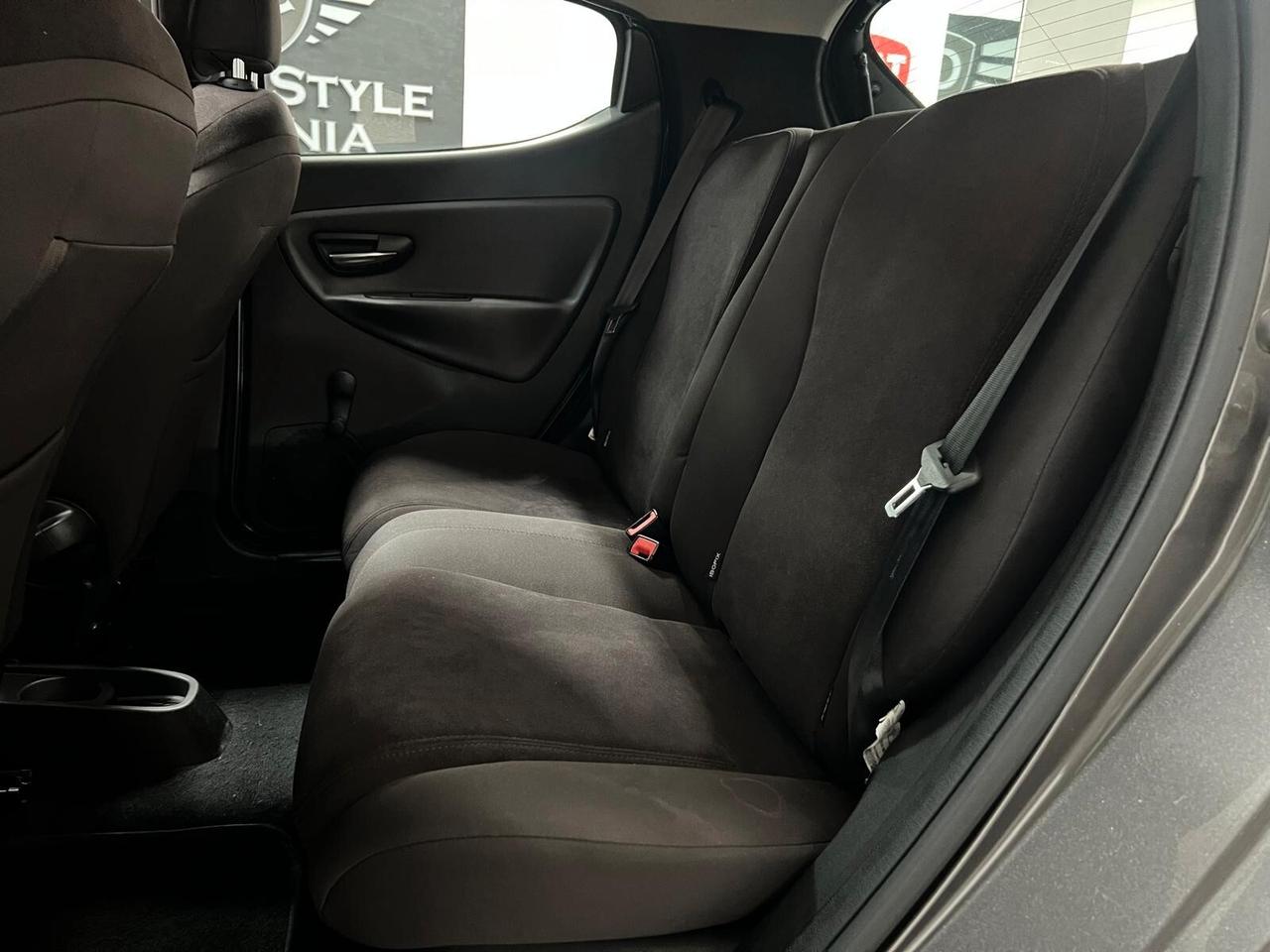 Lancia Ypsilon 1.2 69 CV 5 porte Platinum