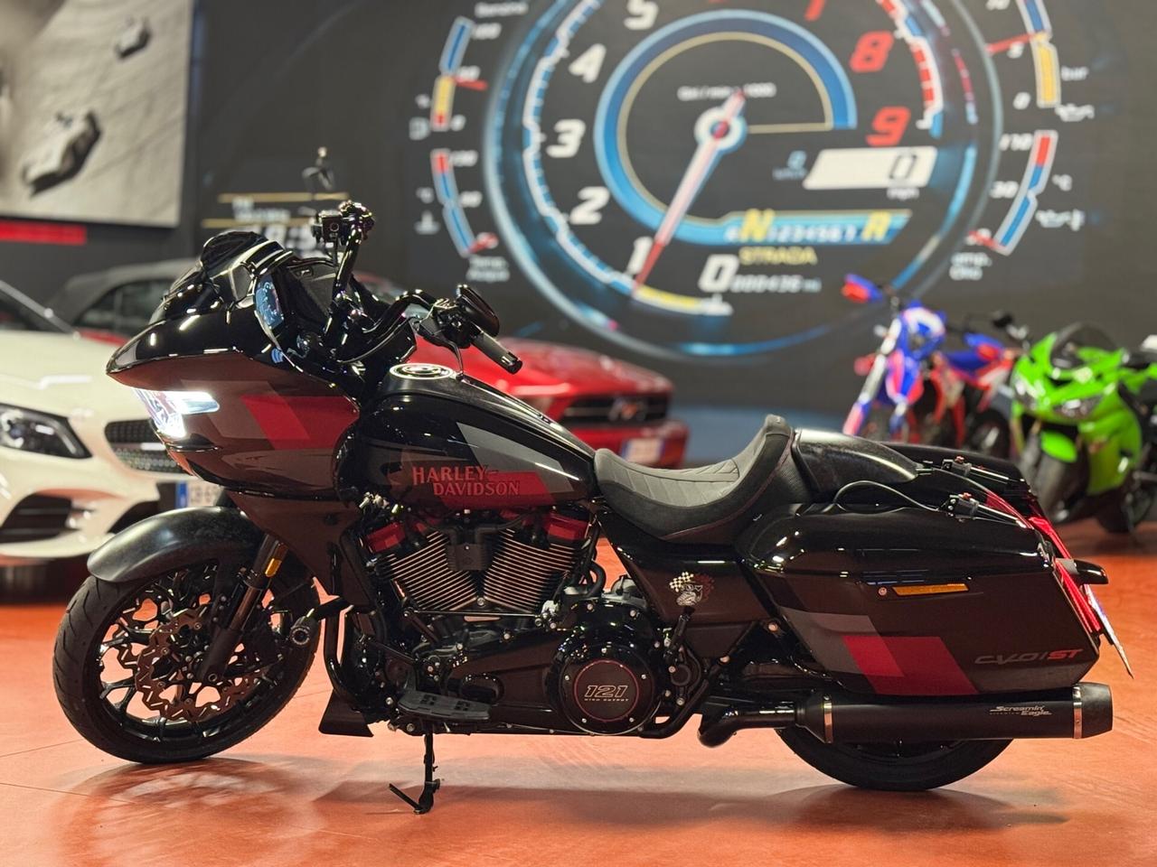 Harley-davidson Street Glide C.V.O. CVO ST