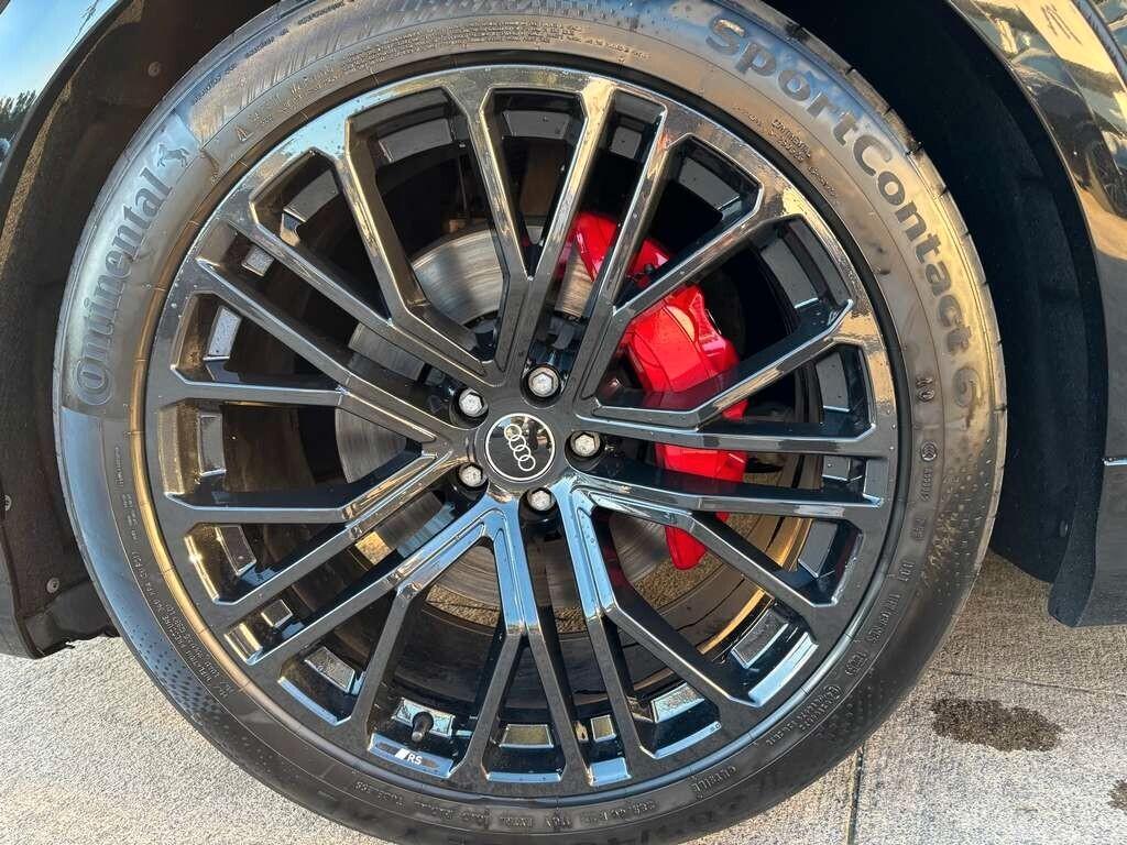 Audi Q8 S line esition 286 cv 2025/ 12.000 KM IVA ESPOSTA Tua a soli 849 Euro al mese