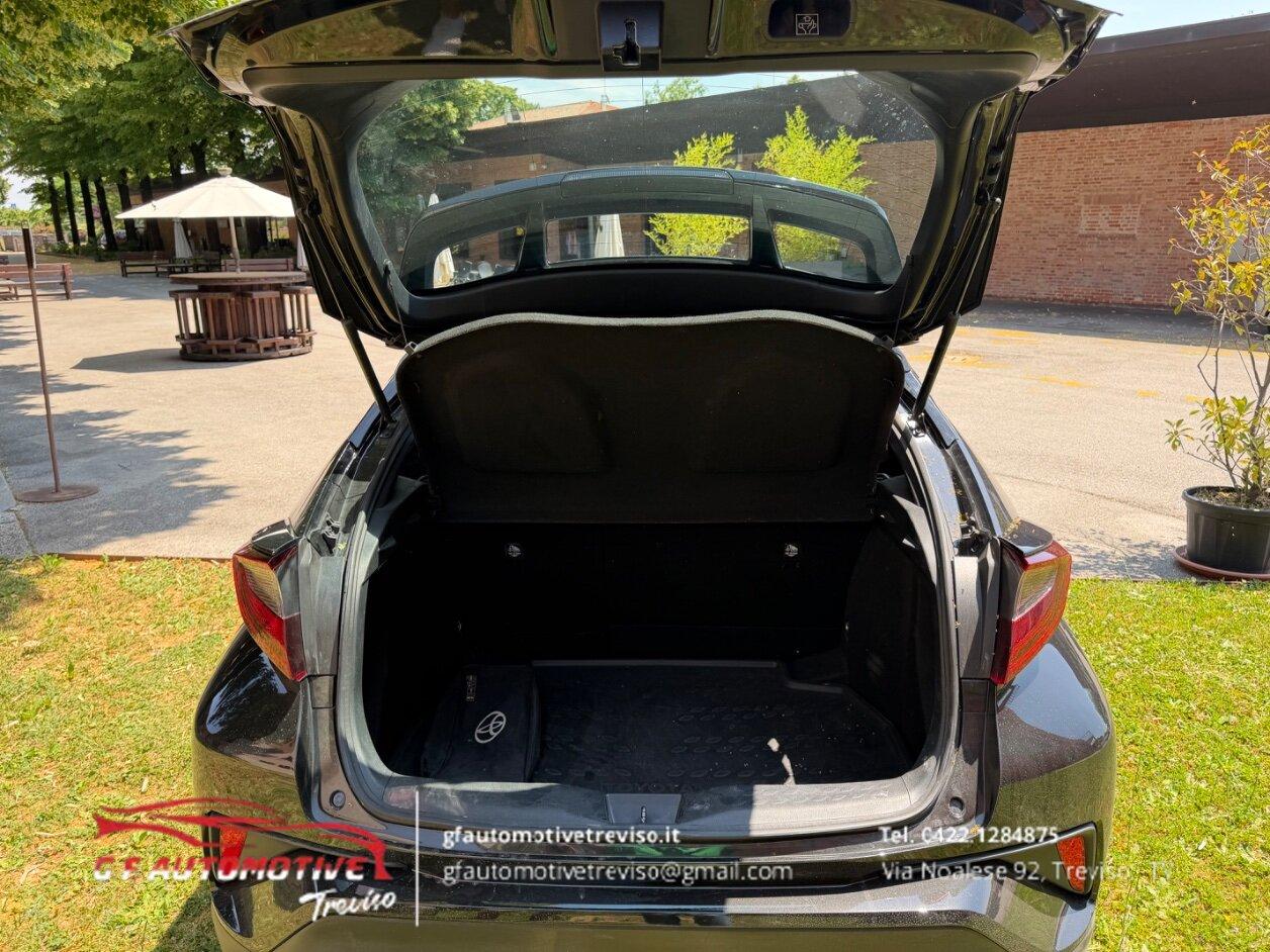 Toyota C-HR 1.8h Business e-cvt