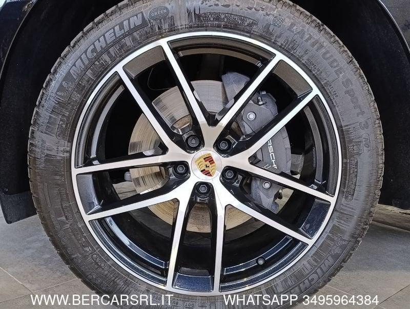 Porsche Macan 2.0 T*TETTO*SOSPENSIONI ATTIVE*SEDILI RISC + VENTILATI*RETROCAMERA*TERMINALI SPORTIVI *PACCHETTO CHR