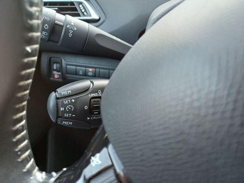 Peugeot 308 308 5p 1.5 bluehdi Allure s&s 130cv GARANZIA