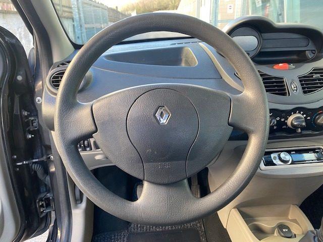 RENAULT Twingo 1.2 8V "NEOPATENTATI"