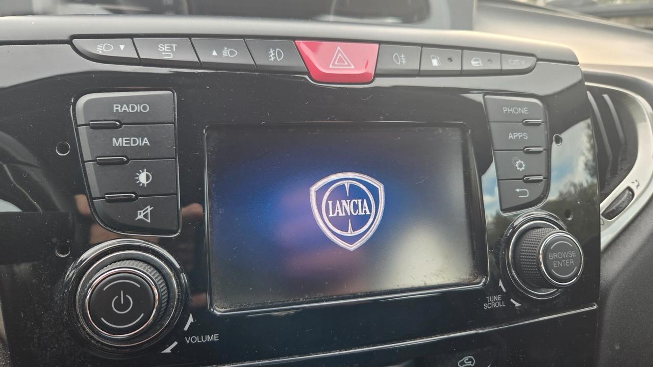 Lancia Ypsilon 1.2 69 CV 5 porte GPL Ecochic Platinum