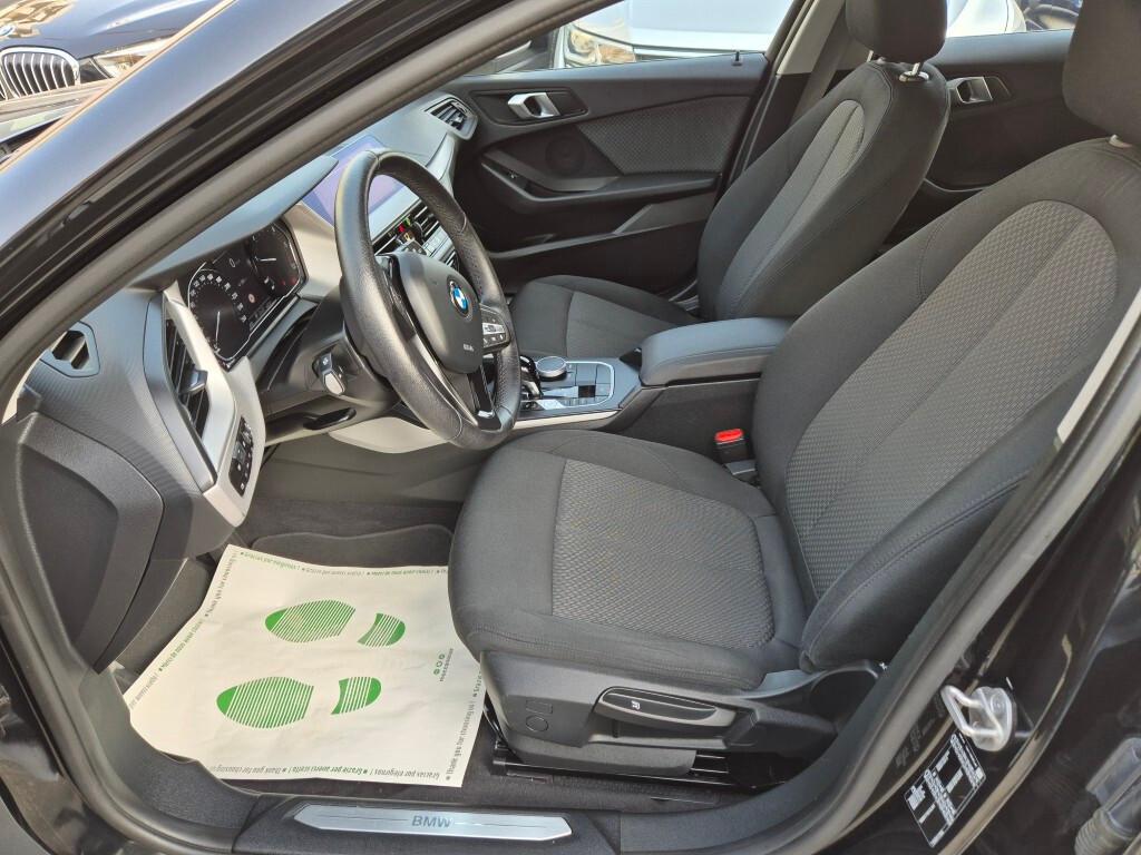 Bmw 116 116d 5p. Business Advantage