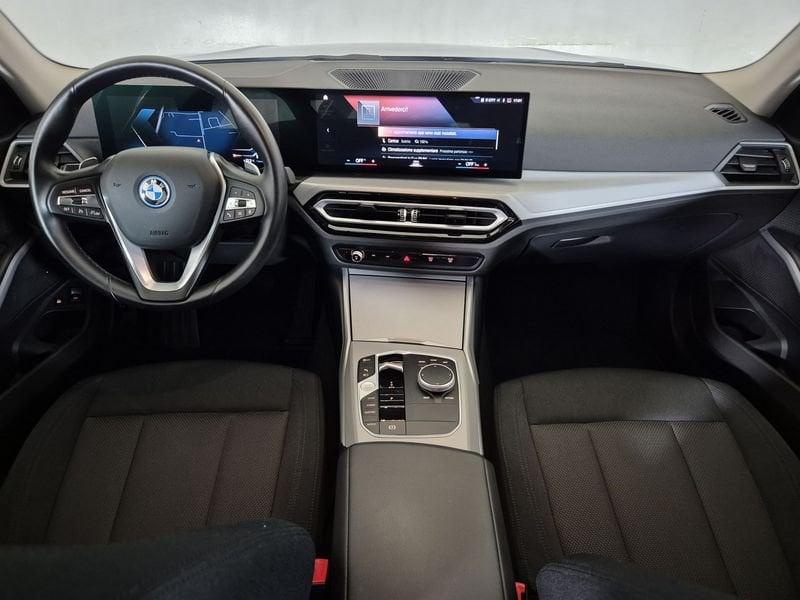 BMW Serie 3 G21 2022 Touring 320e Touring auto