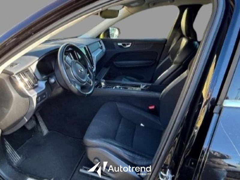 Volvo XC60 B4 197+14 CV AWD Mild Hybrid Diesel Automatico Momentum Pro