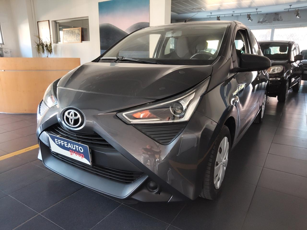Toyota Aygo Connect 1.0 VVT-i 72CV 5 porte x-business light