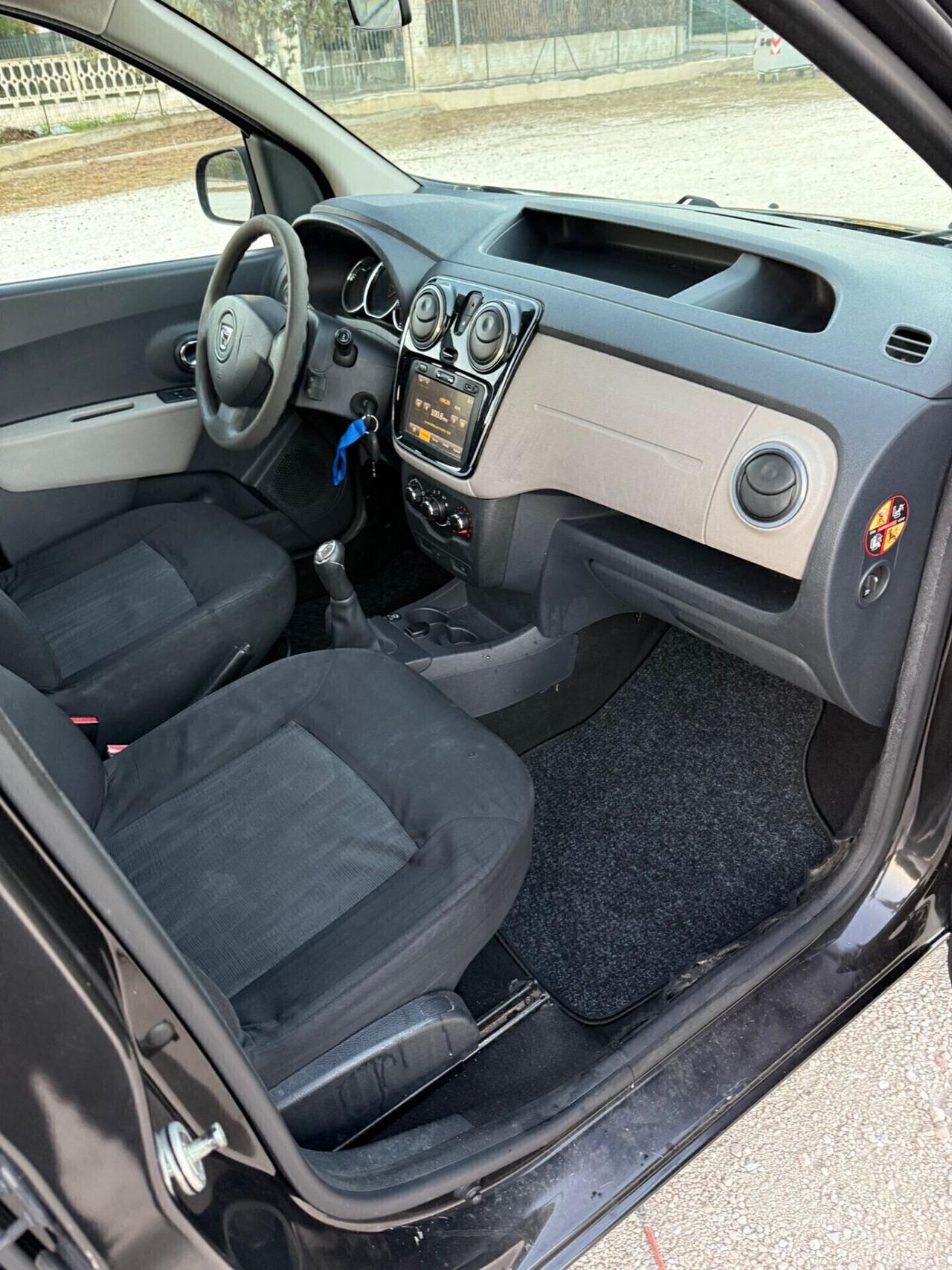 Dacia Dokker con posti 1.6 GPL neopatentati UNIPROPR