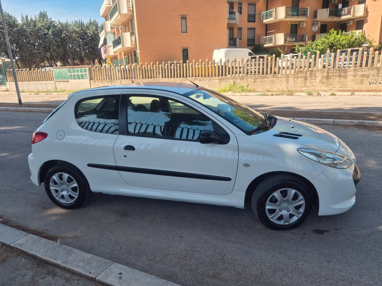 Peugeot 206 Plus 1.1 60CV 3p. Energie 2011