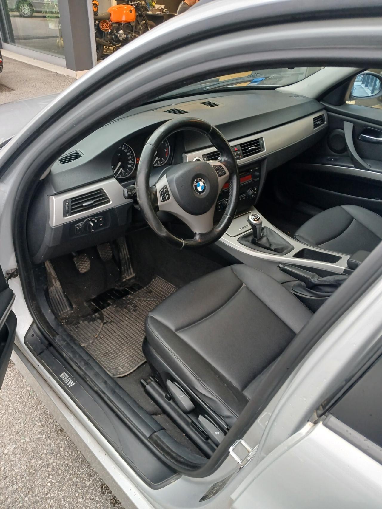 Bmw 318d cat Touring 90 KW 122 cv Eletta MOD. 2007 NEO PATENTATI !!