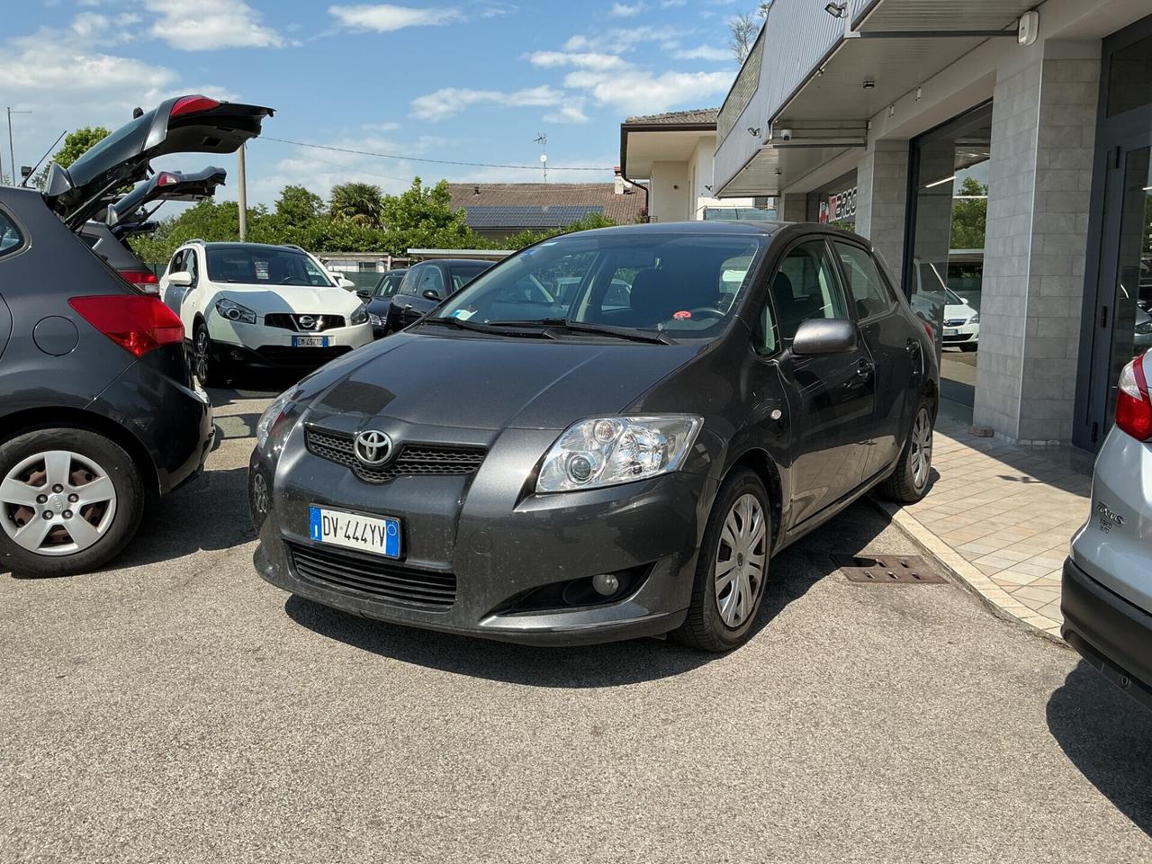 Toyota Auris 1.4 benzina Neopatentati