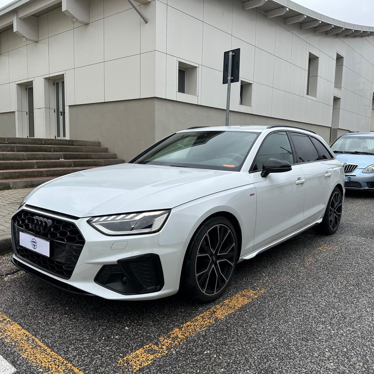 Audi A4 Avant 35 TDI/163 CV S tronic line edition