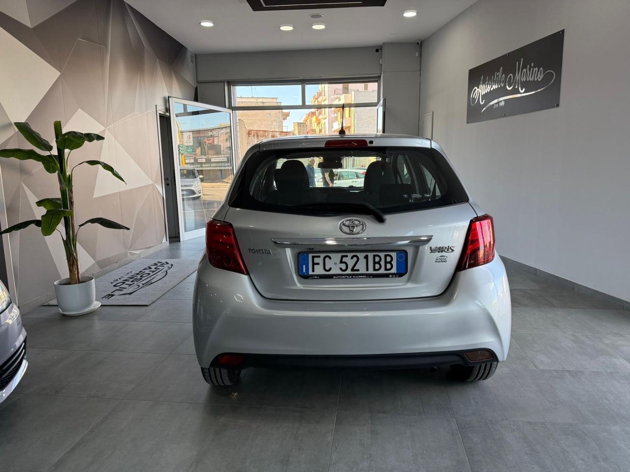 Toyota Yaris 1.0 5 porte Lounge-84.000 Km