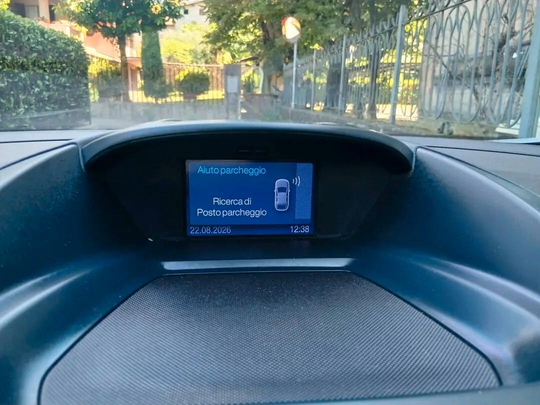 IN ARRIVO - Cmax 1.6 TDCi 115CV Titanium TETTO