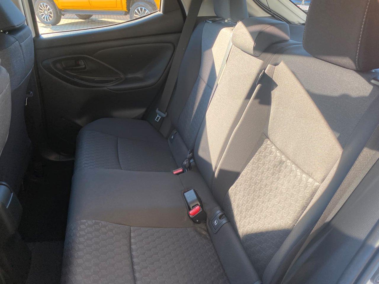 Toyota Yaris 1.5h Lounge
