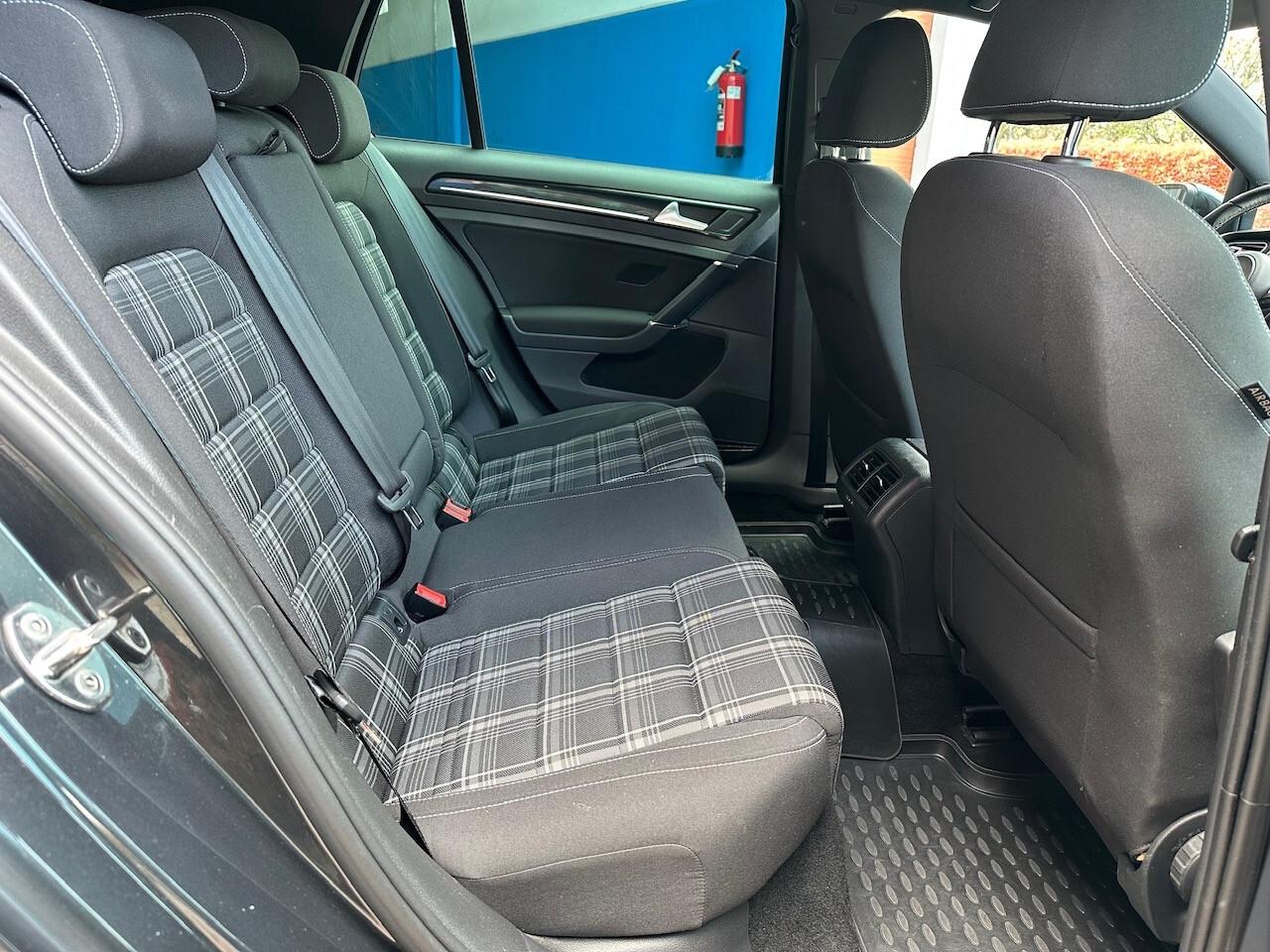 Volkswagen Golf GTD 2.0 TDI DSG 185cv