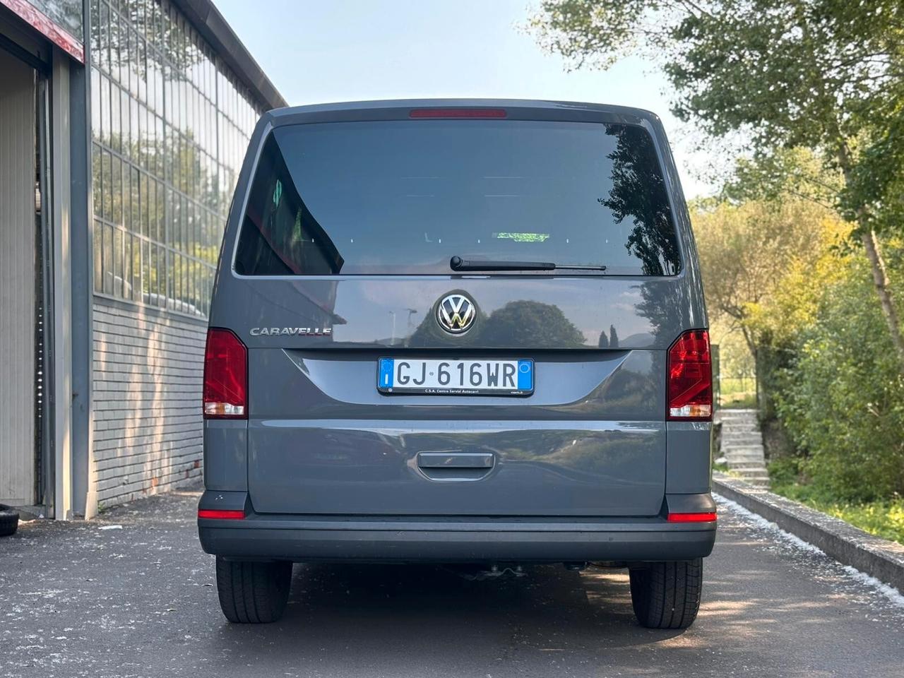 Volkswagen Caravelle 2.0 TDI 110CV PC 9 posti