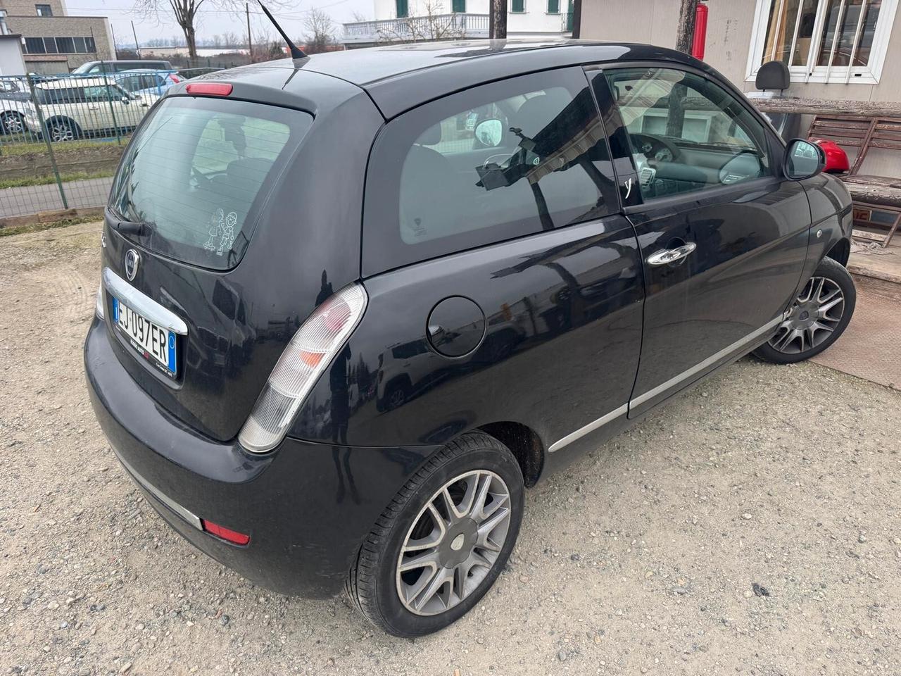 Lancia Ypsilon 1.2 69 CV ELLE GUIDABILE ANCHE PER NEOPATENTATI