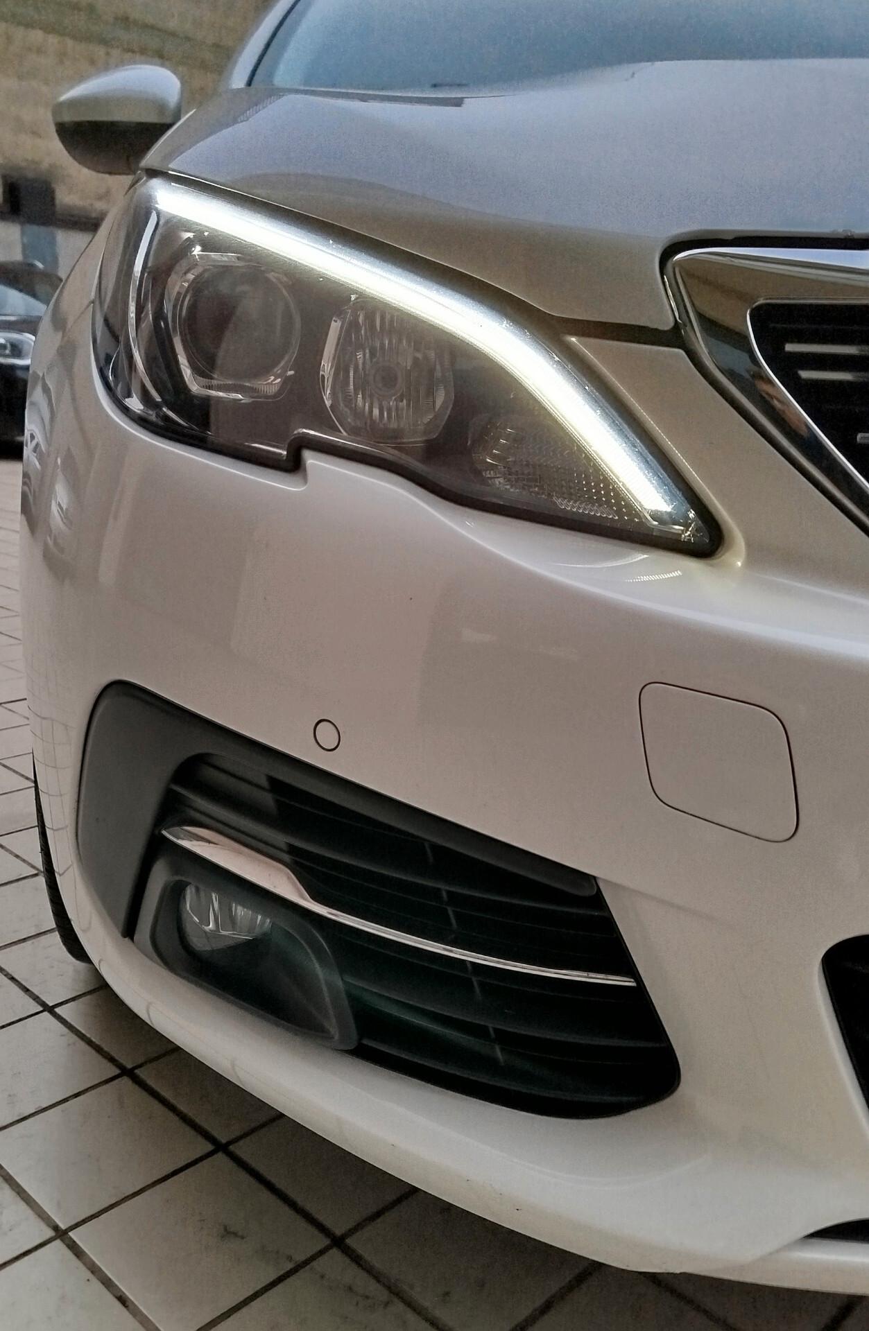 Peugeot 308 BlueHDi 130 S&S EAT8 SW Allure