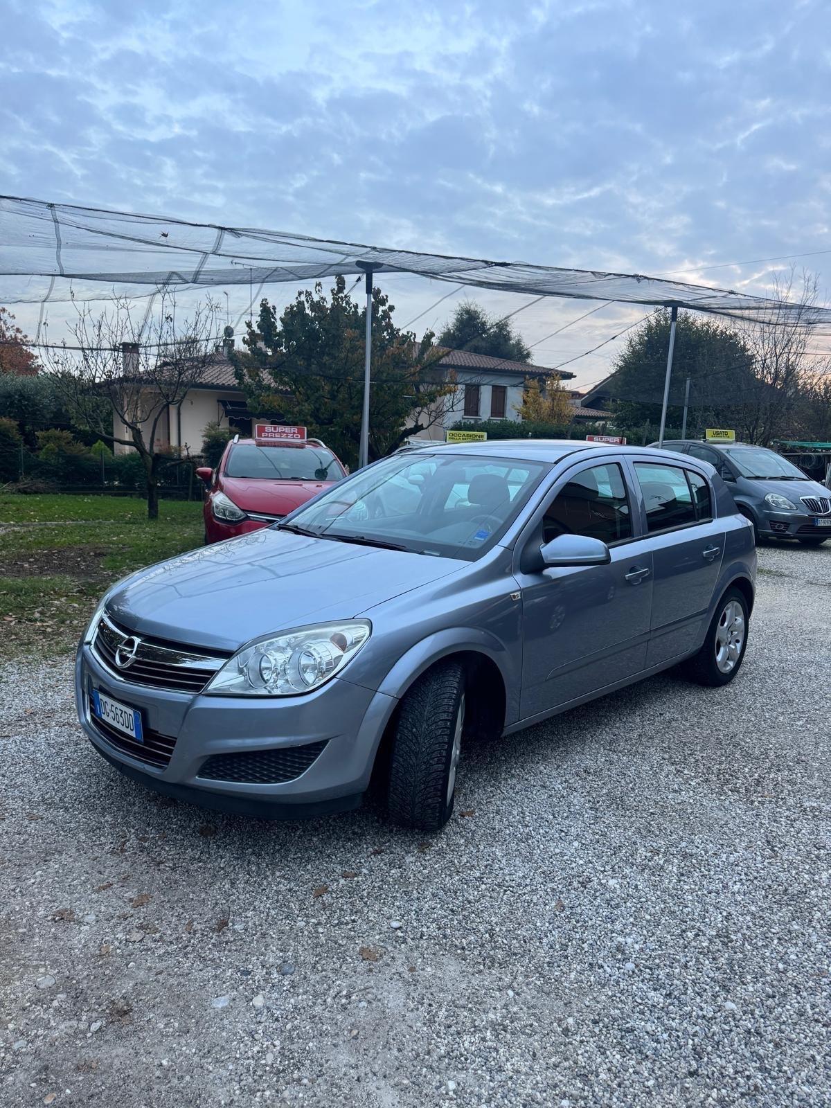 Opel Astra 1.6 16V VVT 5 porte Enjoy