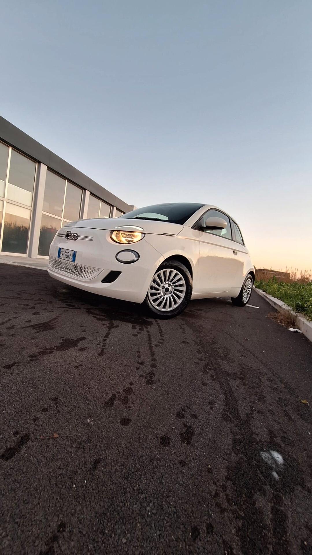 Fiat 500 500e Berlina 23,8 kWh