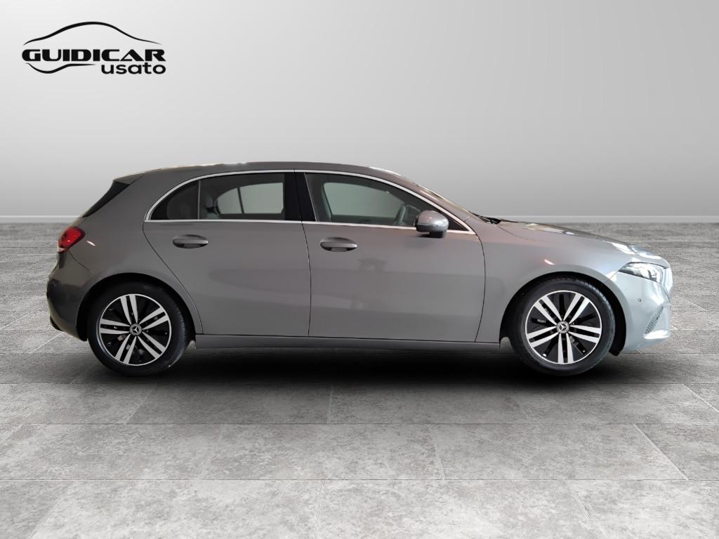 Mercedes-Benz Classe A - W177 2018 - A 180 d Sport auto