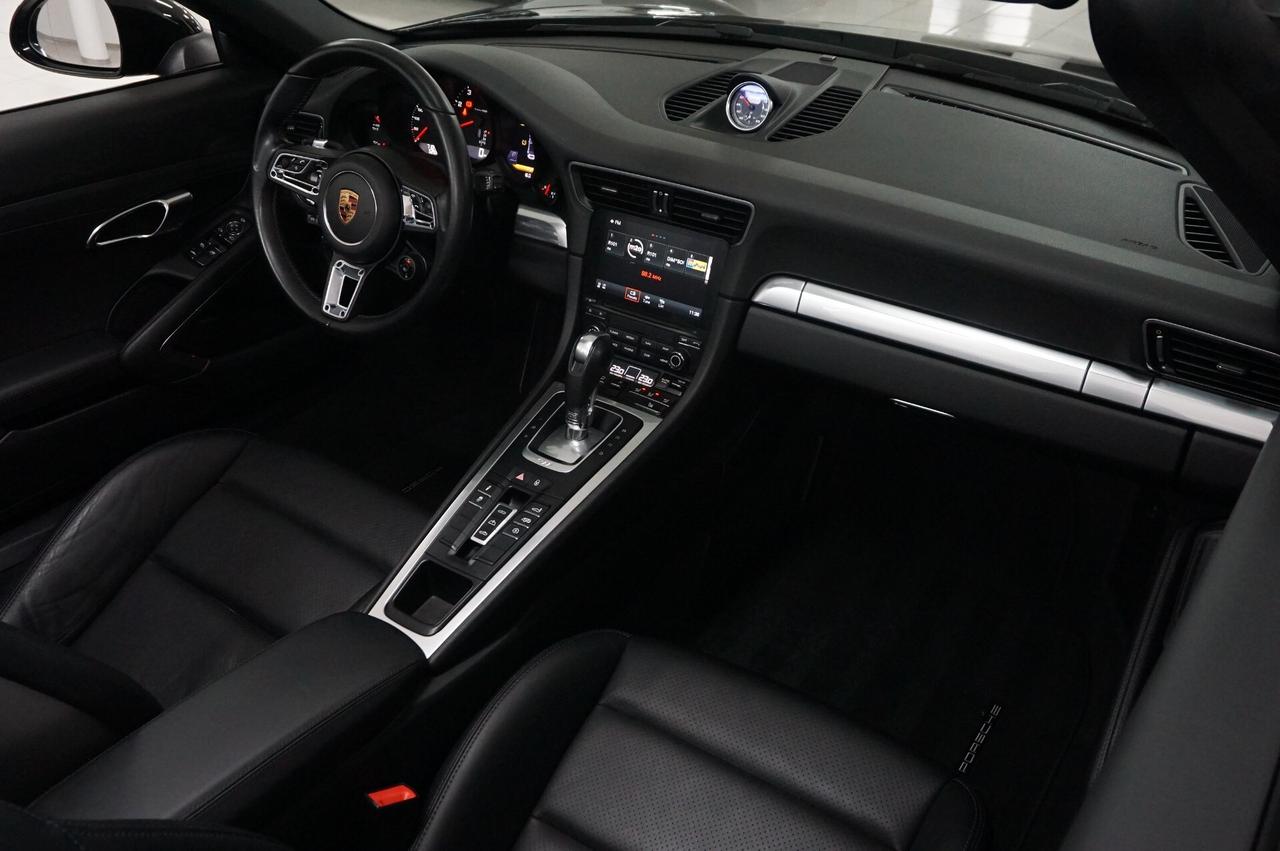Porsche 911 3.0 Carrera Cabriolet 991