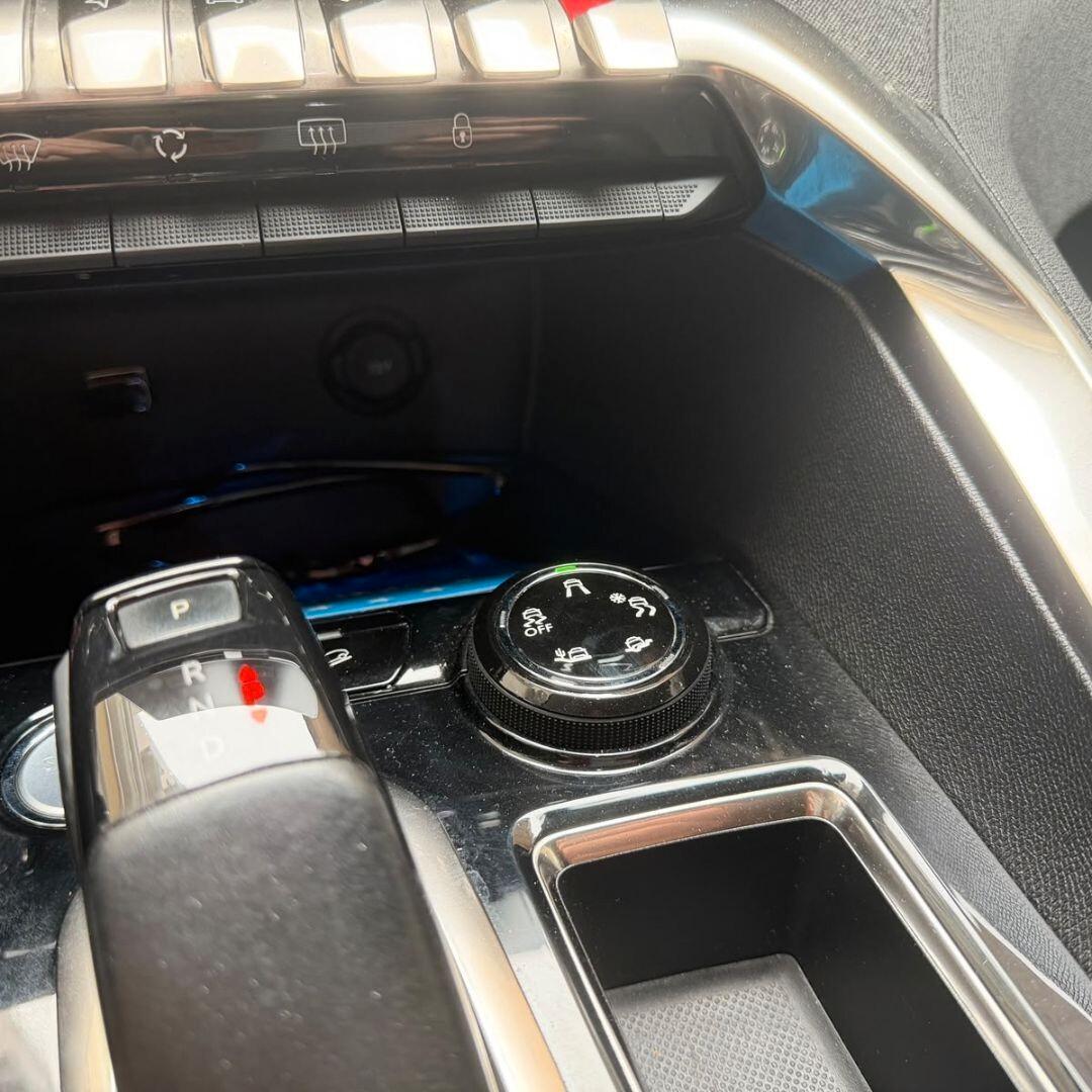 Peugeot 3008 BlueHDi - 120CV