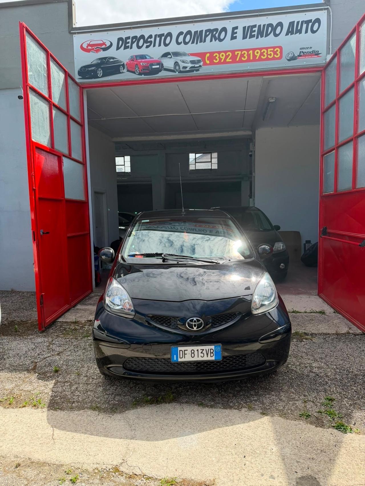 Toyota Aygo 1.0 12V VVT-i 3 porte Sol X Neopatentati