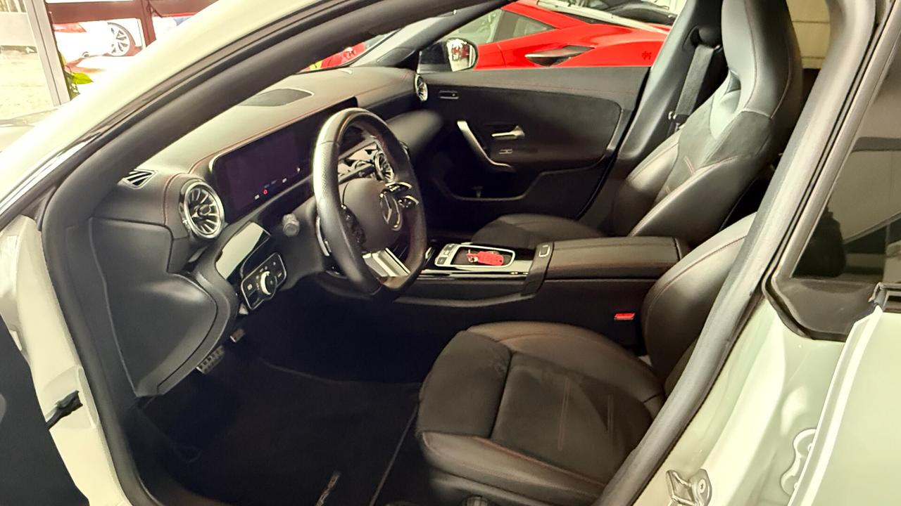 MERCEDES CLA 200 D AMG TETTO PREMIUM