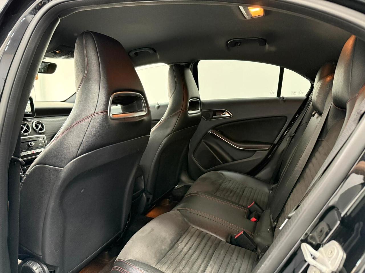 Mercedes-benz A 200 d 200d AMG Premium FULL LED