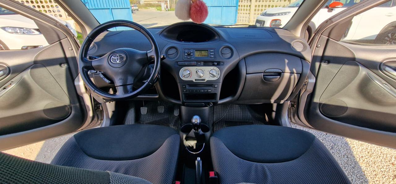 Toyota Yaris 1.0 5porte Sol 100.000km
