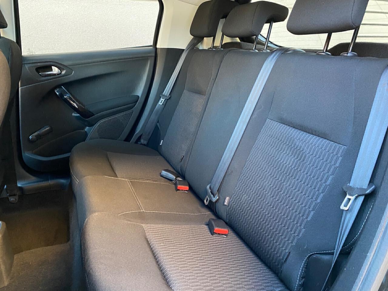 Peugeot 208 Allure 1.2 Benzina