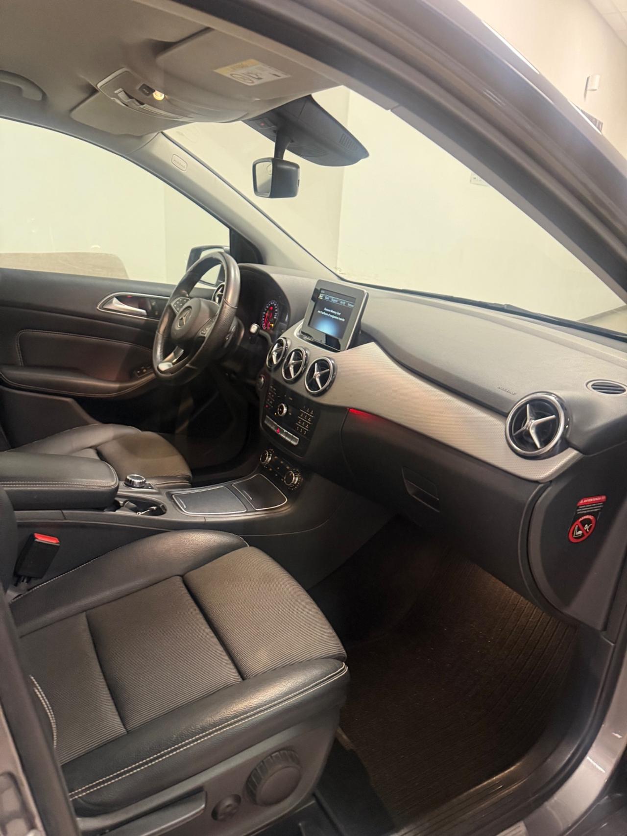 Mercedes-benz B 200 d Automatic 4Matic Premium