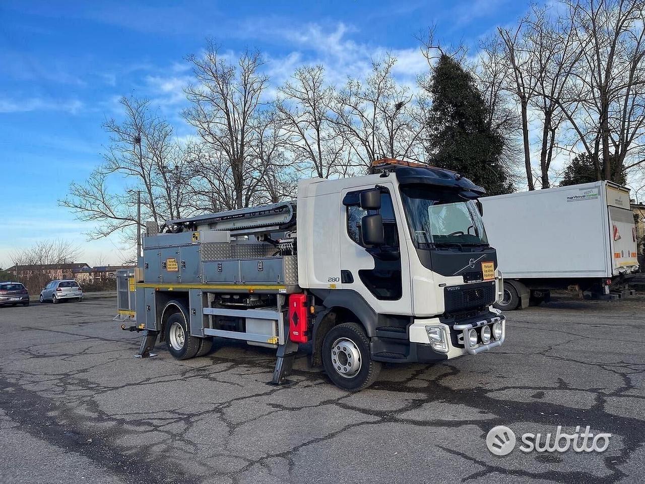 Piattaforma -PARI AL NUOVOO 30 MILA KM -OK PERMUTE