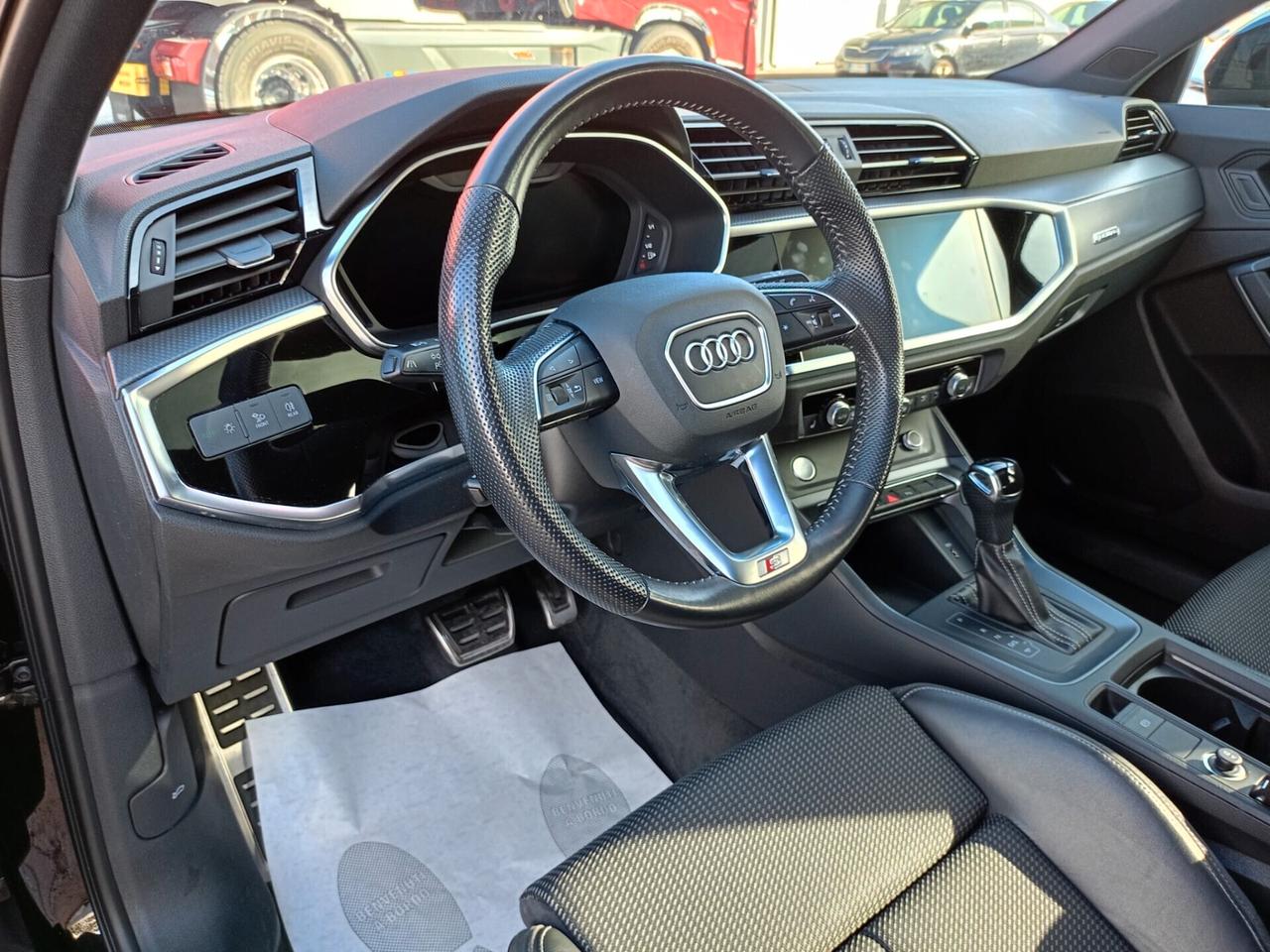 Audi Q3 40 TFSI QUATTRO S LINE-Finanziabile