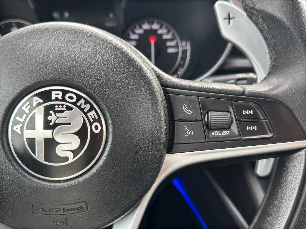 Alfa Romeo Stelvio 2.2 t Executive Q4 210cv con Telecamera e CarPlay