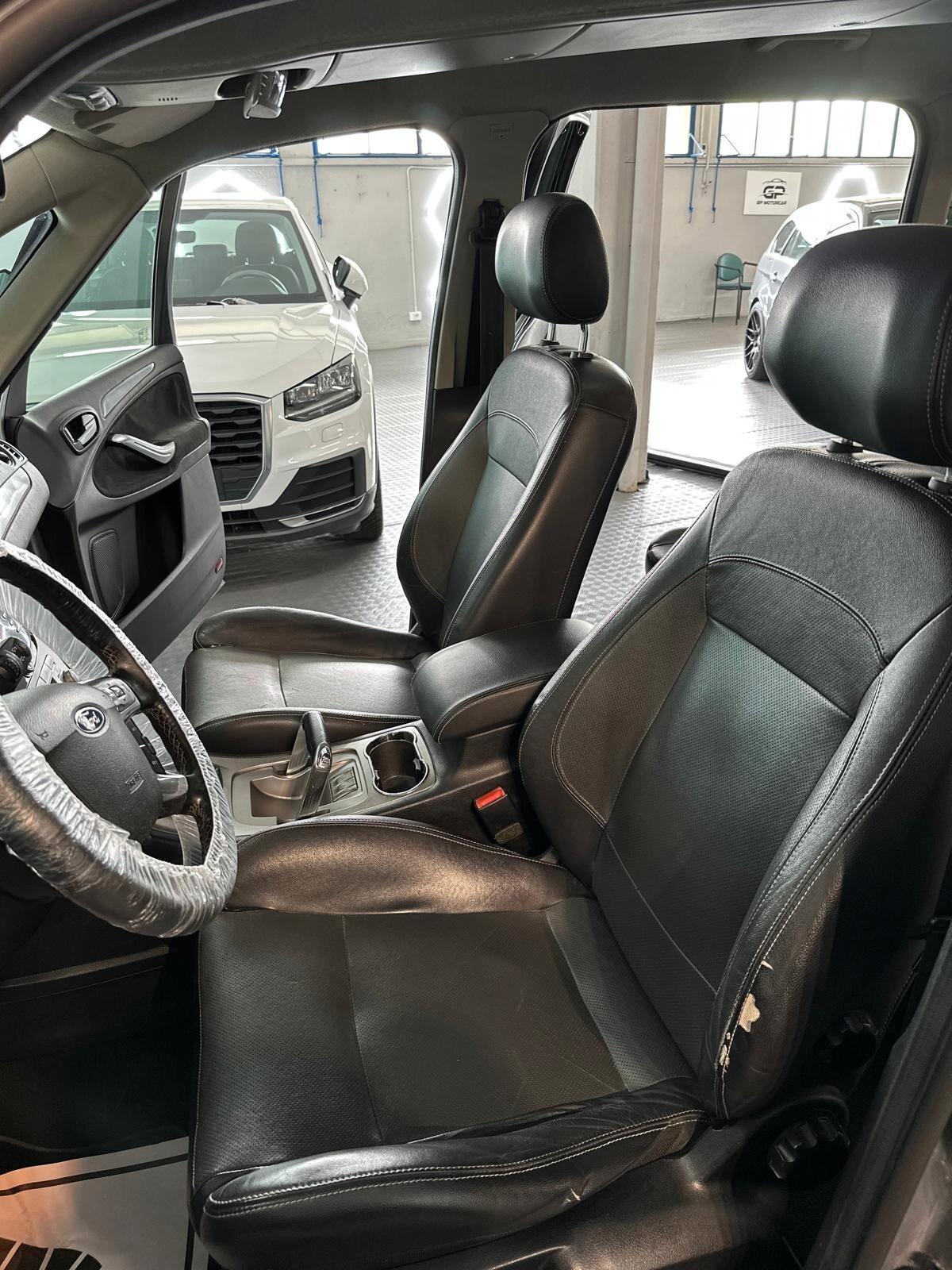 Ford Galaxy 2.2 TDCi 175 CV Ghia DPF