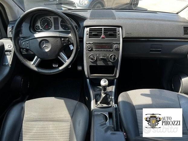 MERCEDES CLASSE B180 del 2006 con 300000KM