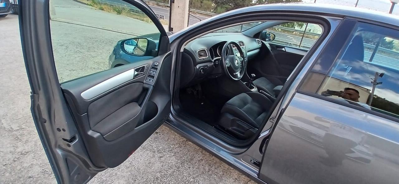 Volkswagen Golf 1.6 6° TDI DPF 5p. Highline - 2012